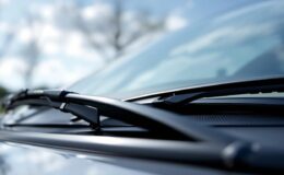 découvrez notre sélection des 5 meilleurs balais essuie-glace pour toyota yaris cross, garantissant une visibilité optimale et une sécurité renforcée lors de vos trajets.