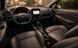 découvrez comment l'intérieur de la renault clio 4 allie confort et esthétique pour offrir une expérience de conduite agréable et stylée.