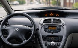 découvrez les témoignages de propriétaires de citroën xsara picasso 2.0 hdi confrontés au voyant orange et aux défauts moteur, leurs expériences et conseils pour résoudre ces problèmes.