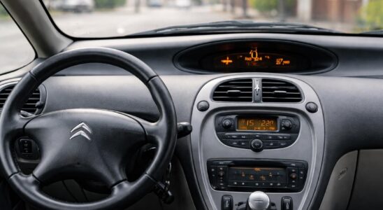 découvrez les témoignages de propriétaires de citroën xsara picasso 2.0 hdi confrontés au voyant orange et aux défauts moteur, leurs expériences et conseils pour résoudre ces problèmes.